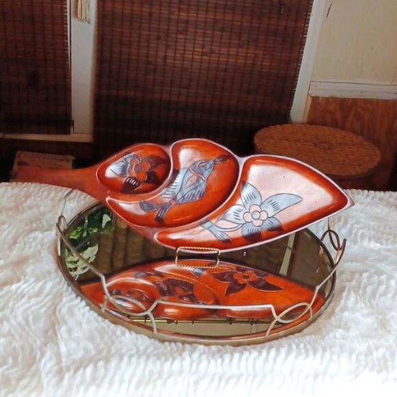 HAND CARVED Balsam Wood Serving XL Leaf Sectional Tray - Picture 3 of 7